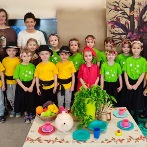 Zabawy teatralno-literackie "Żabek"