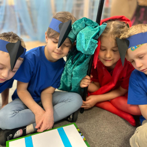 Zabawy teatralno-literackie "Żabek"