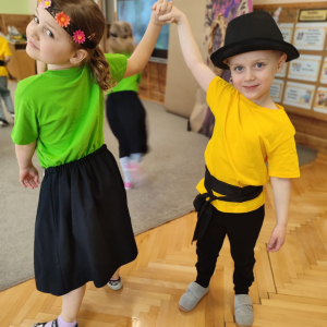 Zabawy teatralno-literackie "Żabek"