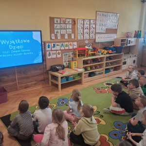 Dzień Kolorowej Skarpetki w grupie "Jeżyki". 
