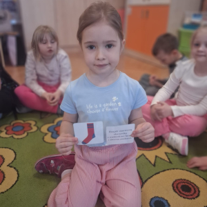 Dzień Kolorowej Skarpetki w grupie "Jeżyki". 