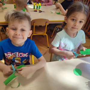 Eko - edukacja z okazji DNIA ZIEMI w grupie "ŻABEK".