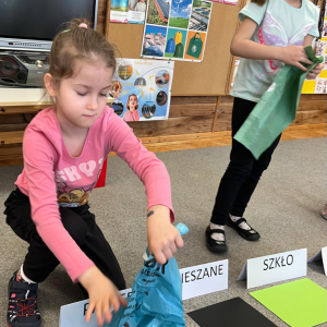 Eko - edukacja z okazji DNIA ZIEMI w grupie "ŻABEK".