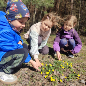 Eko - edukacja z okazji DNIA ZIEMI w grupie "ŻABEK".