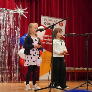 Konkurs piosenki angielskiej "Sing Along" .