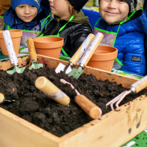 Udział przedszkolaków z Miejskiego Przedszkola w Bukownie    w eko-pikniku w ramach programu Fundusze Europejskie dla Małopolski 2021-2027