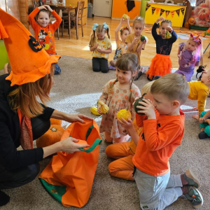 Dzień Dyni w grupie ”Dinusiów” 