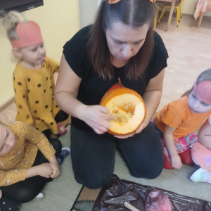 Dzień Dyni w grupie "Wiewiórek" i "Biedronek".