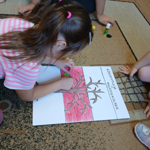 Realizacja projektu edukacyjnego ”Nasza Konstytucja. Obywatelskie ABC dla najmłodszych” w grupie ”Wiewiórek” i ”Biedronek”.