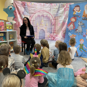 Dzień Postaci z Bajek w grupie "Kropeczek".