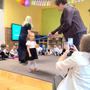 Pasowanie na przedszkolaka w grupie „Poziomek”