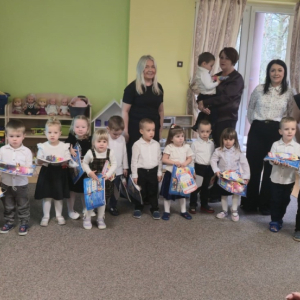 Pasowanie na przedszkolaka w grupie „Poziomek”