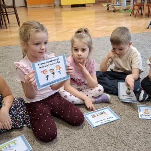 "Dzinusie" poznają swoje prawa.