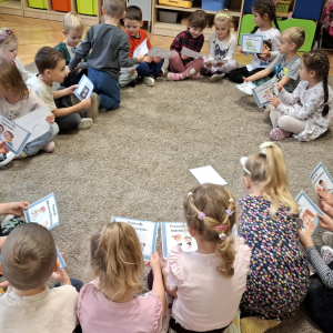 Międzynarodowy Dzień Praw Dziecka w grupie ”Dinusie”.