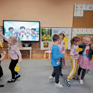 Dzień życzliwości i pozdrowień w grupie "Stokrotki".