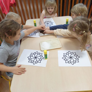 Wysypywanki - zabawy sensoryczne