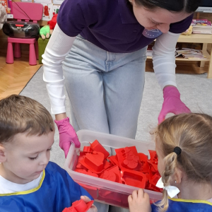 Mikołajkowe warsztaty ”Kropeczek” i ”Stokrotek”.