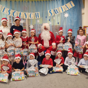 Spotkanie "Żabek" z Mikołajem.