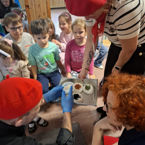 Zajęcia z cyklu "Świat na talerzu-Francja".